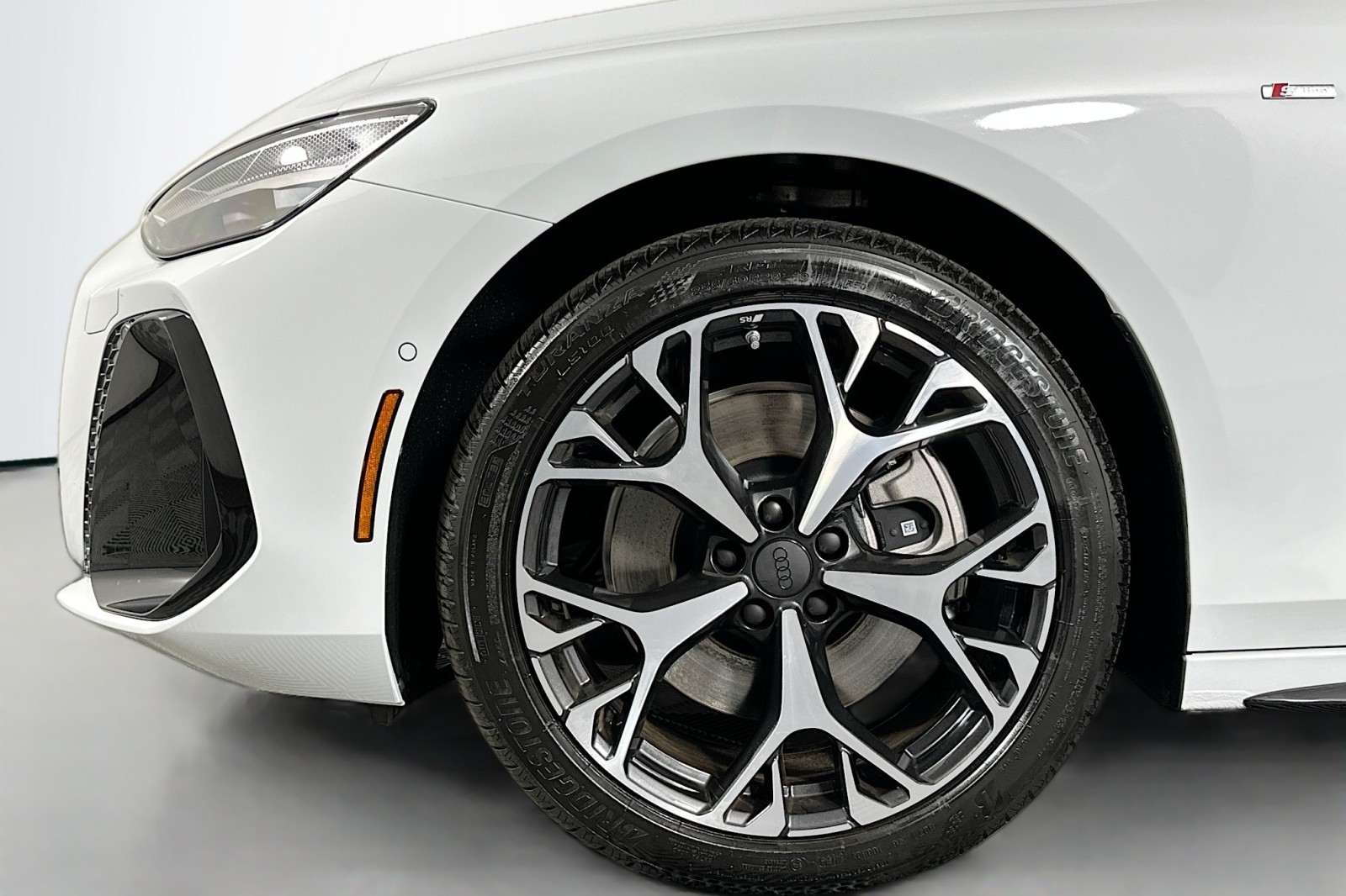 New 2026 Glacier White Metallic Audi Premium Plus image 11