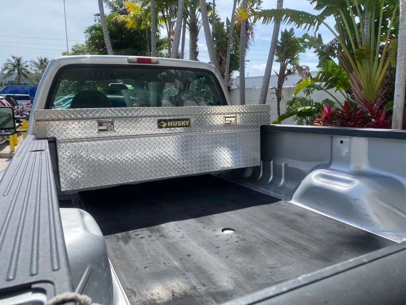 2001 Ford Super Duty F-350 DRW XL 1 OWNER LOW MILES 14,269 in , 