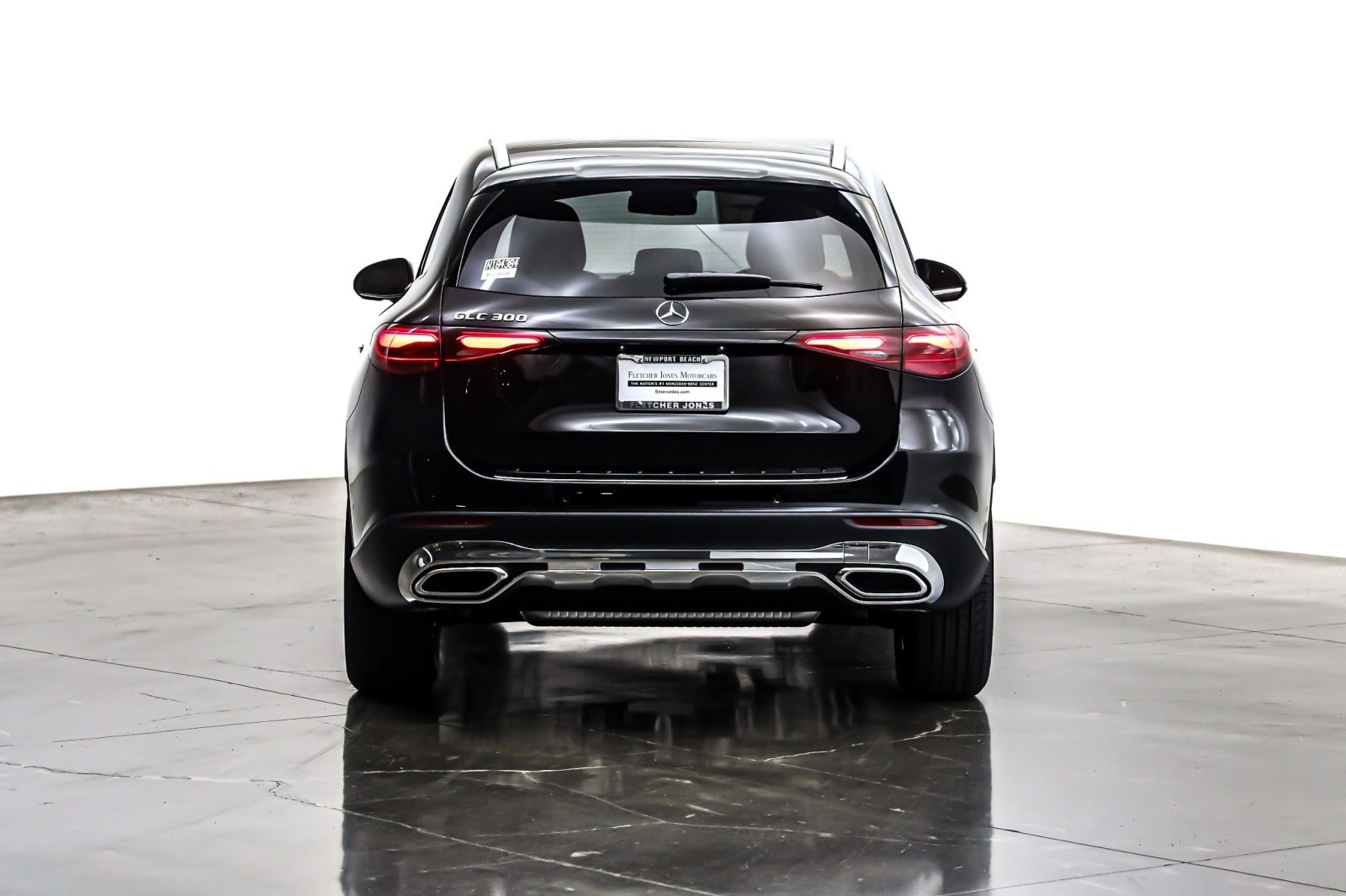 New 2026 Black Mercedes-Benz GLC 300 image 3