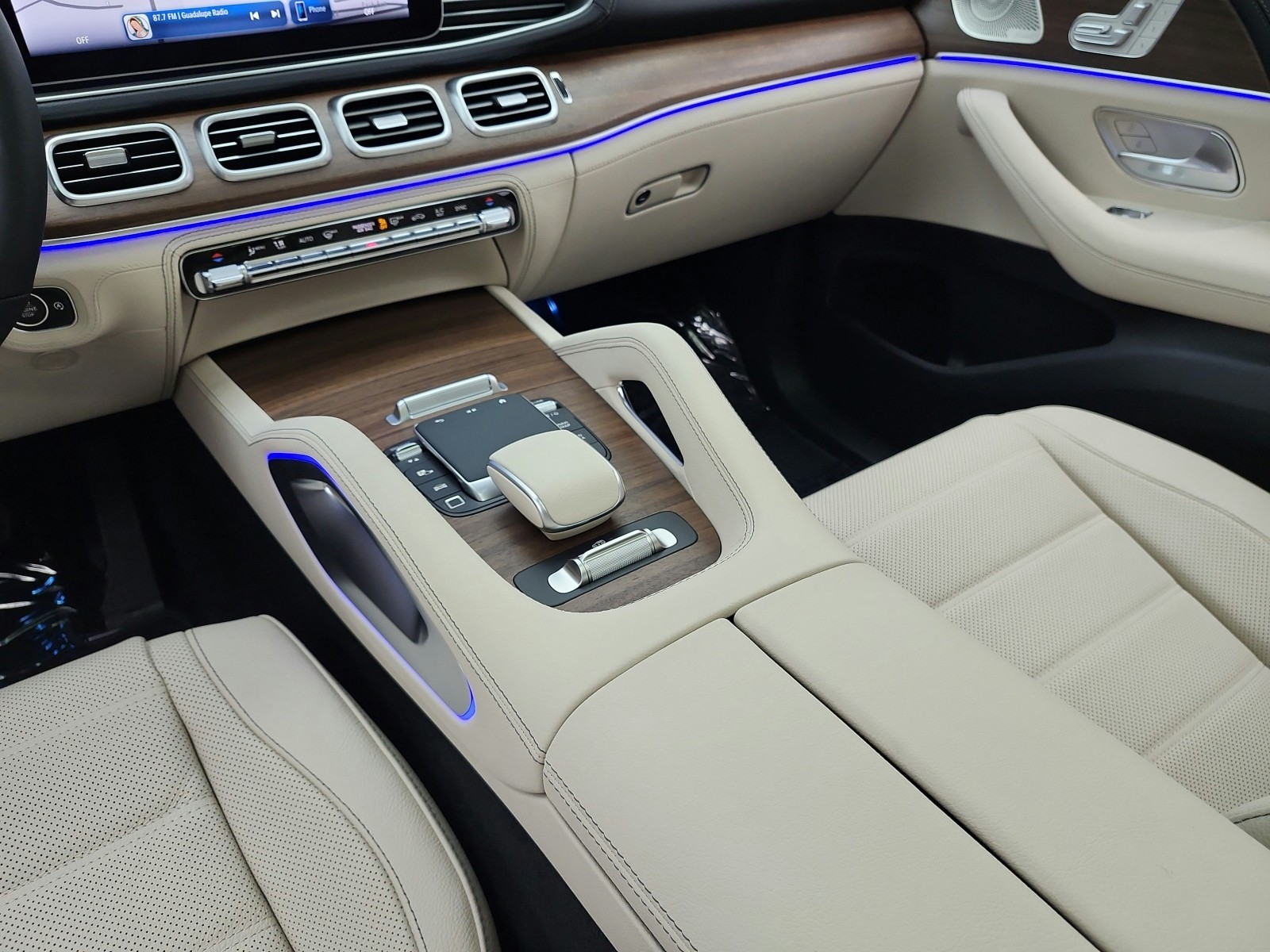 New 2026 Obsidian Black Metallic Mercedes-Benz GLE 580 image 10