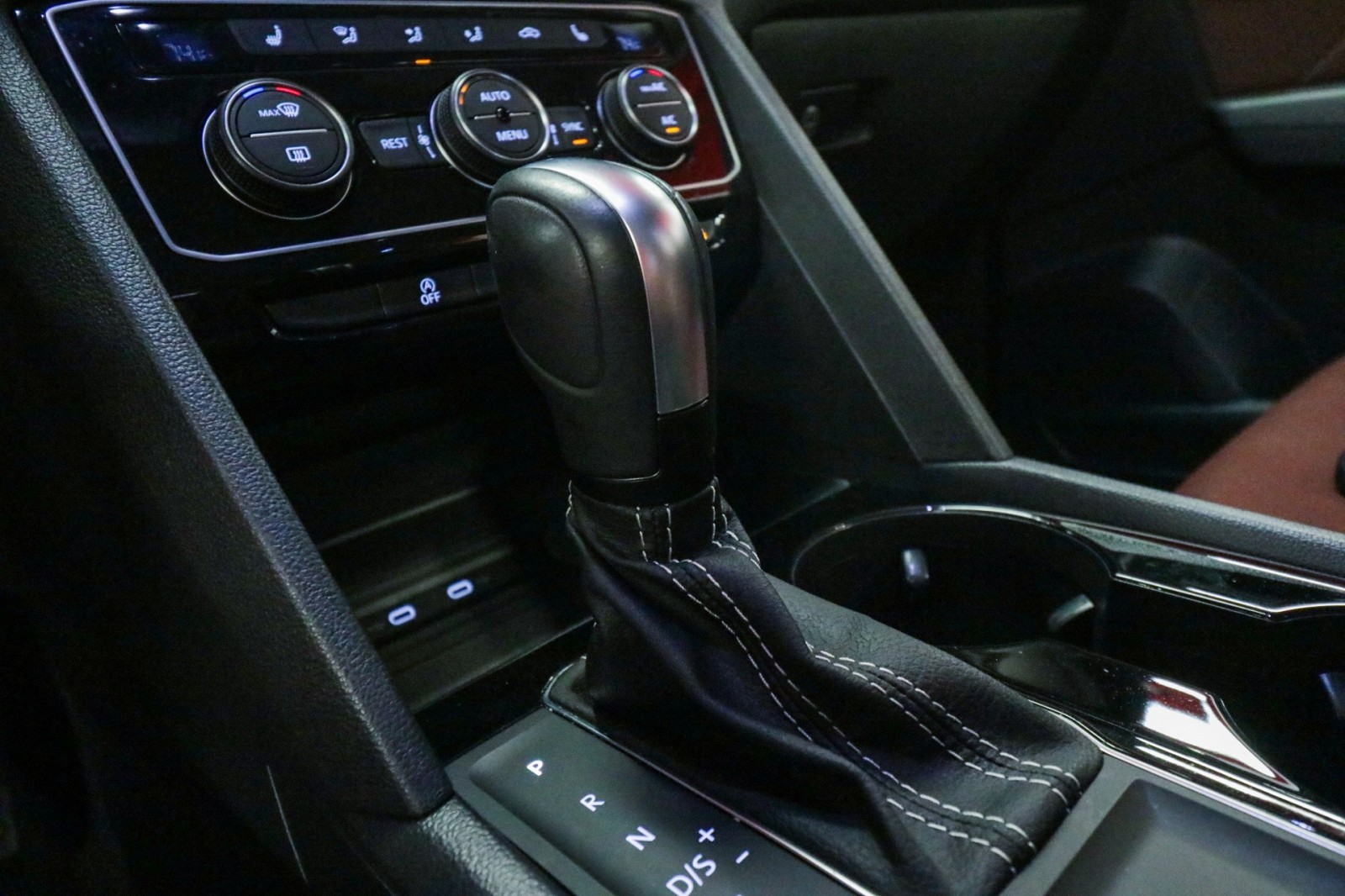 Used Car 2022 Volkswagen Atlas  3.6l V6 Se W/technology For Sale Under $30,000 In Austin, Texas