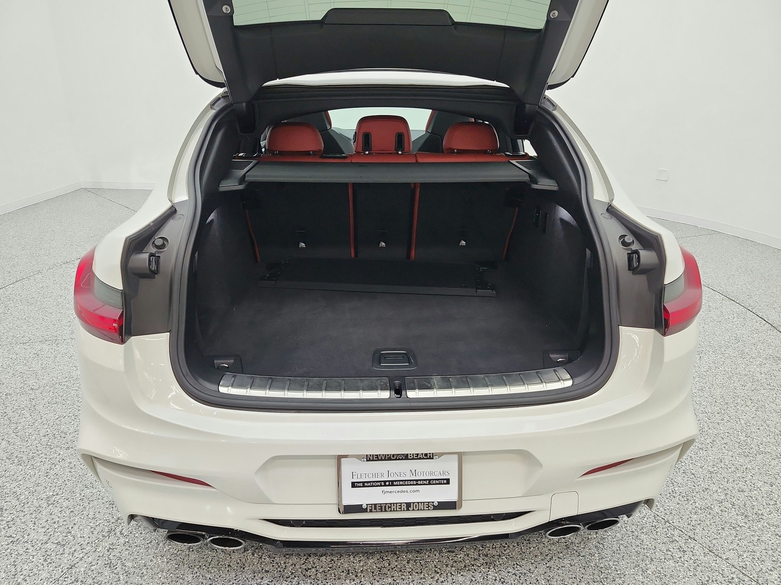 Used 2021 Alpine White BMW Sports Activity Coupe image 28