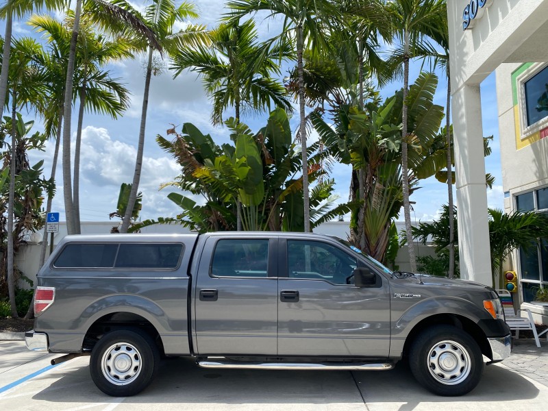 2010 Ford F-150 4 DR CREW XL LOW MILES 34,625 in , 