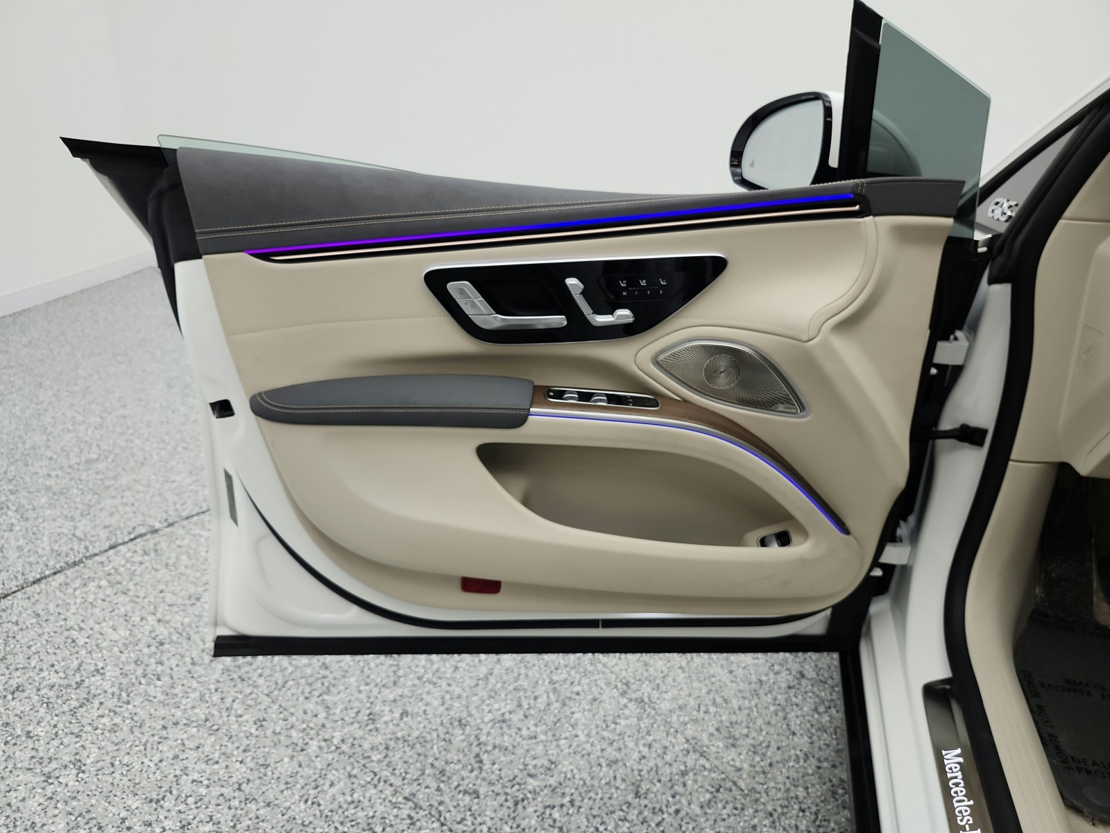 Used 2023 Polar White Mercedes-Benz EQS 450+ Sedan image 15