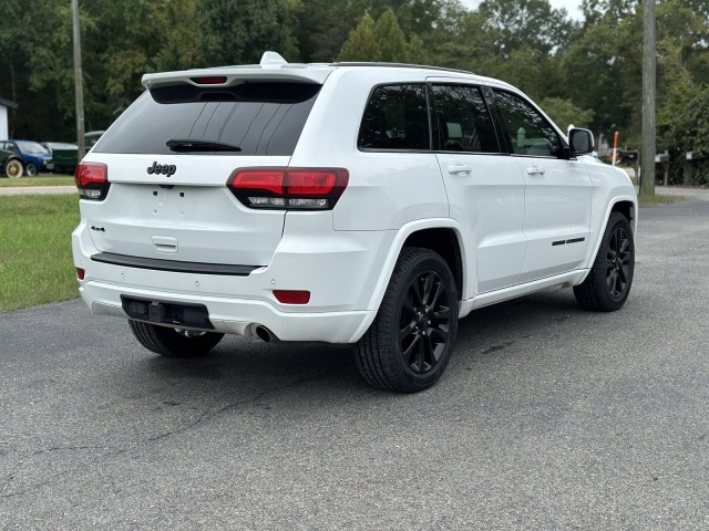 2017 Jeep Grand Cherokee Altitude in , 