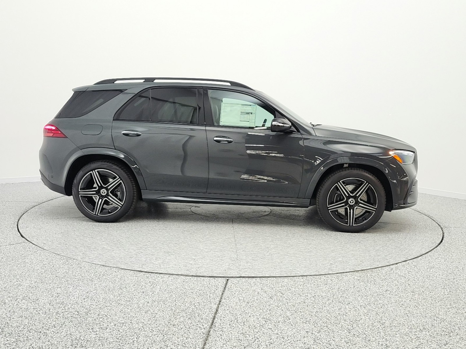 New 2026 SILICON GREY Mercedes-Benz GLE 450 image 4