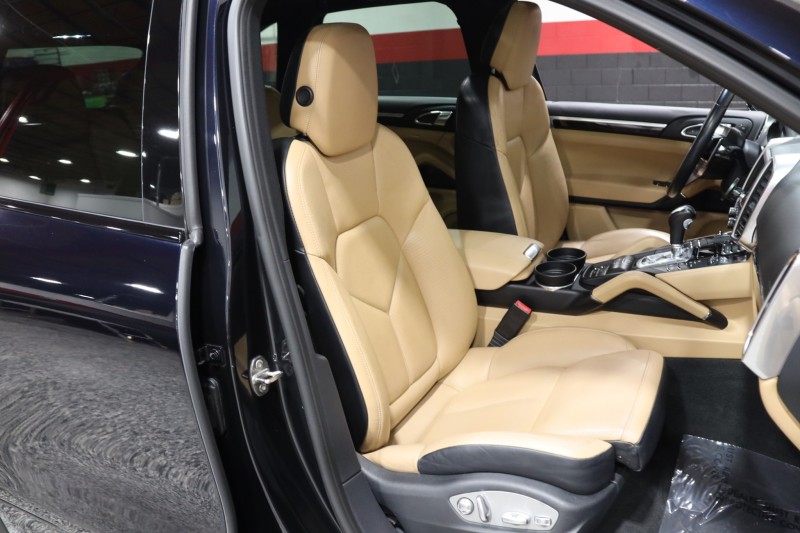 2016 Porsche Cayenne S E-Hybrid 4dr Suv in ,