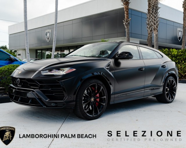 2021 Lamborghini Urus  in , 