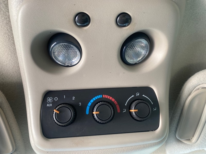 2003 Chevrolet Suburban LT 1 OWNER NO ACCIDENTS in ,