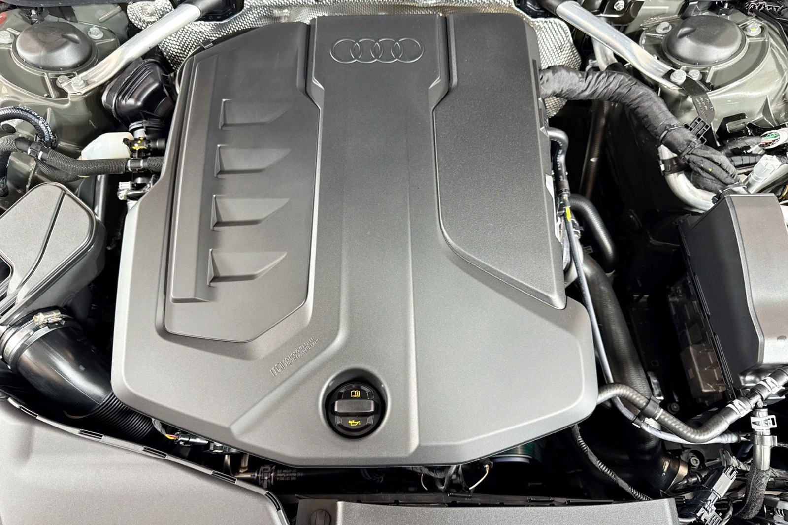 New 2025 Chronos Gray Metallic Audi Premium Plus 2.0 TFSI quattro image 27