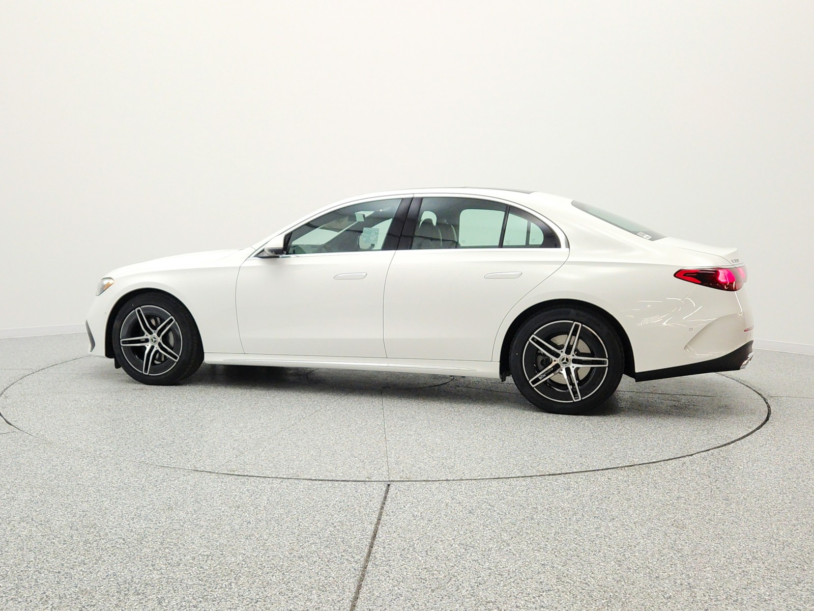New 2026 Polar White Mercedes-Benz E 350 RWD Sedan image 8