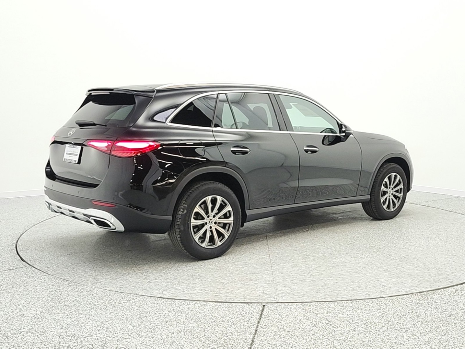 New 2026 Black Mercedes-Benz GLC 300 image 5