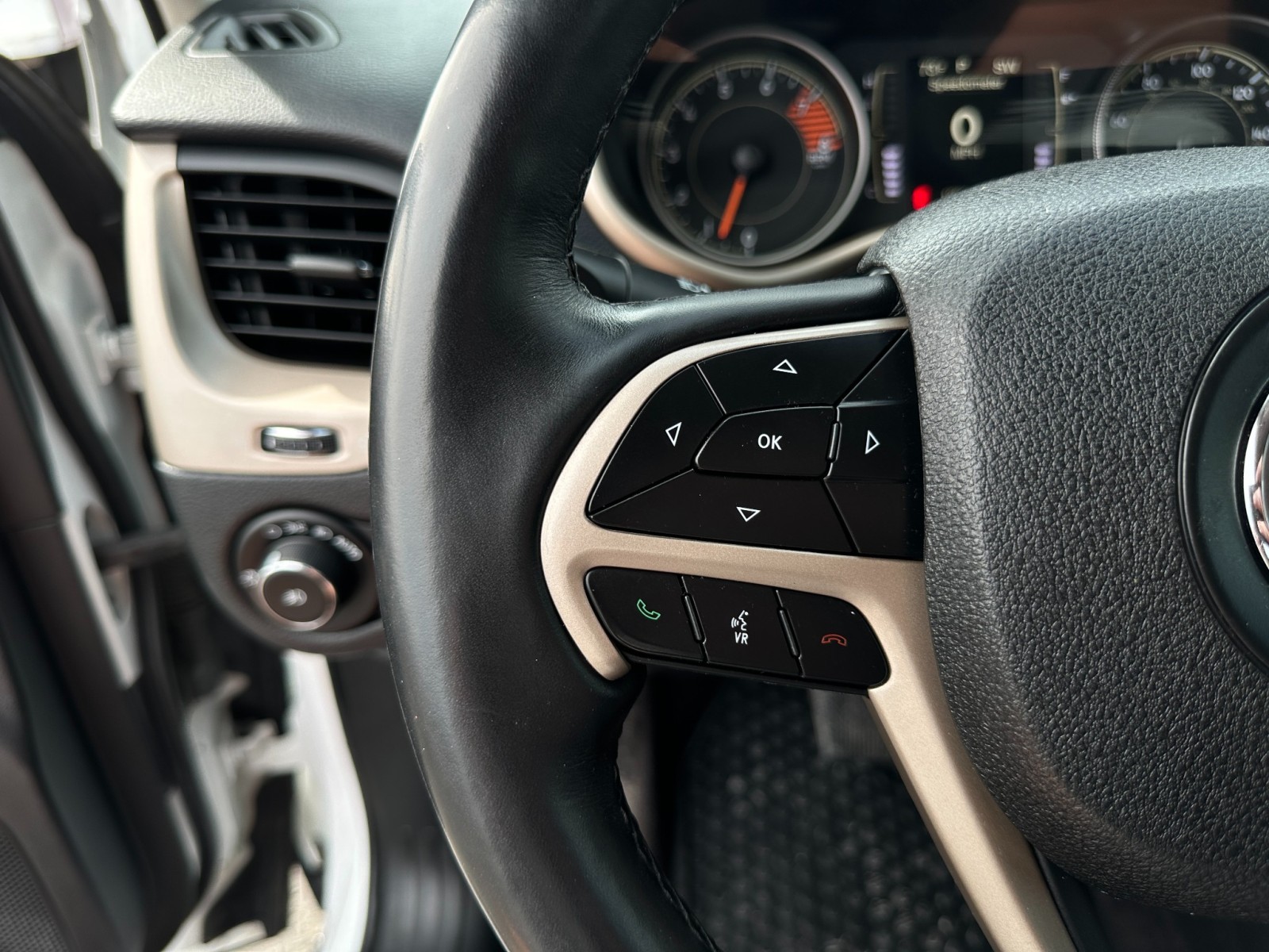 2018 Jeep Cherokee Latitude 15