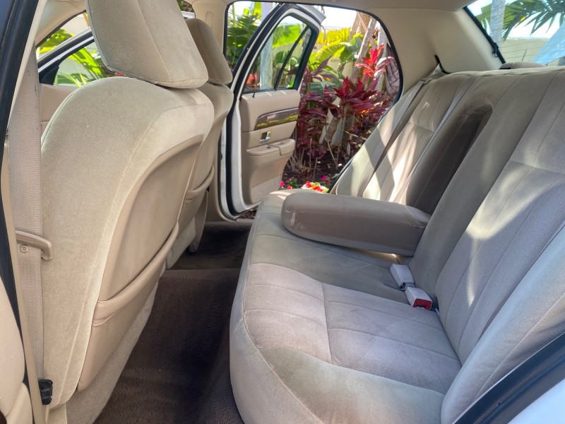 2005 Mercury Grand Marquis GS LOW MILES 49,348 in , 