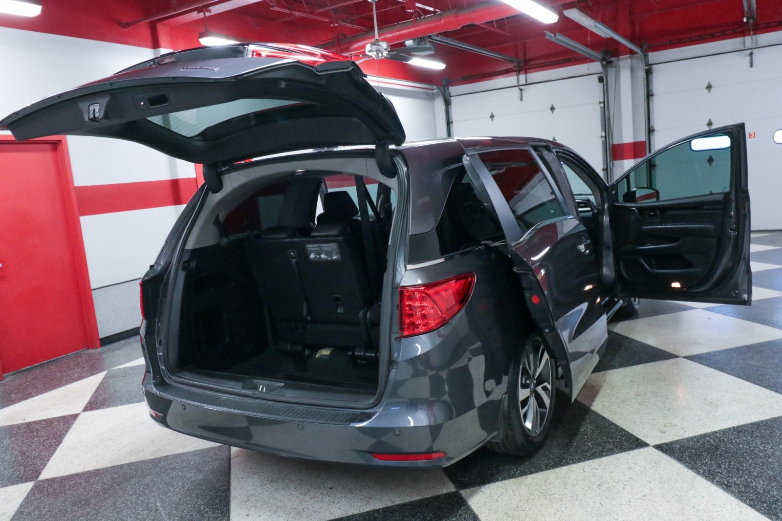 Used Car 2022 Honda Odyssey  Touring For Sale Under $30,000 In Austin, Texas