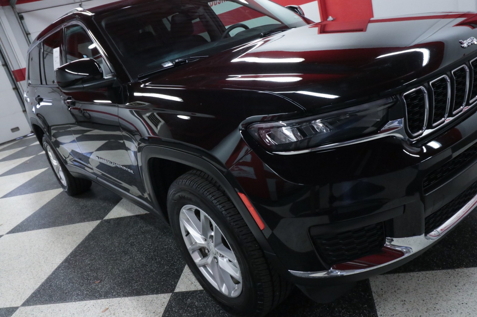 Used Car 2023 Jeep Grand Cherokee L  Laredo For Sale Under $30,000 In Austin, Texas
