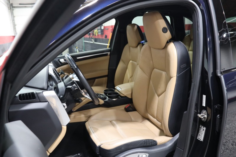 2016 Porsche Cayenne S E-Hybrid 4dr Suv in ,