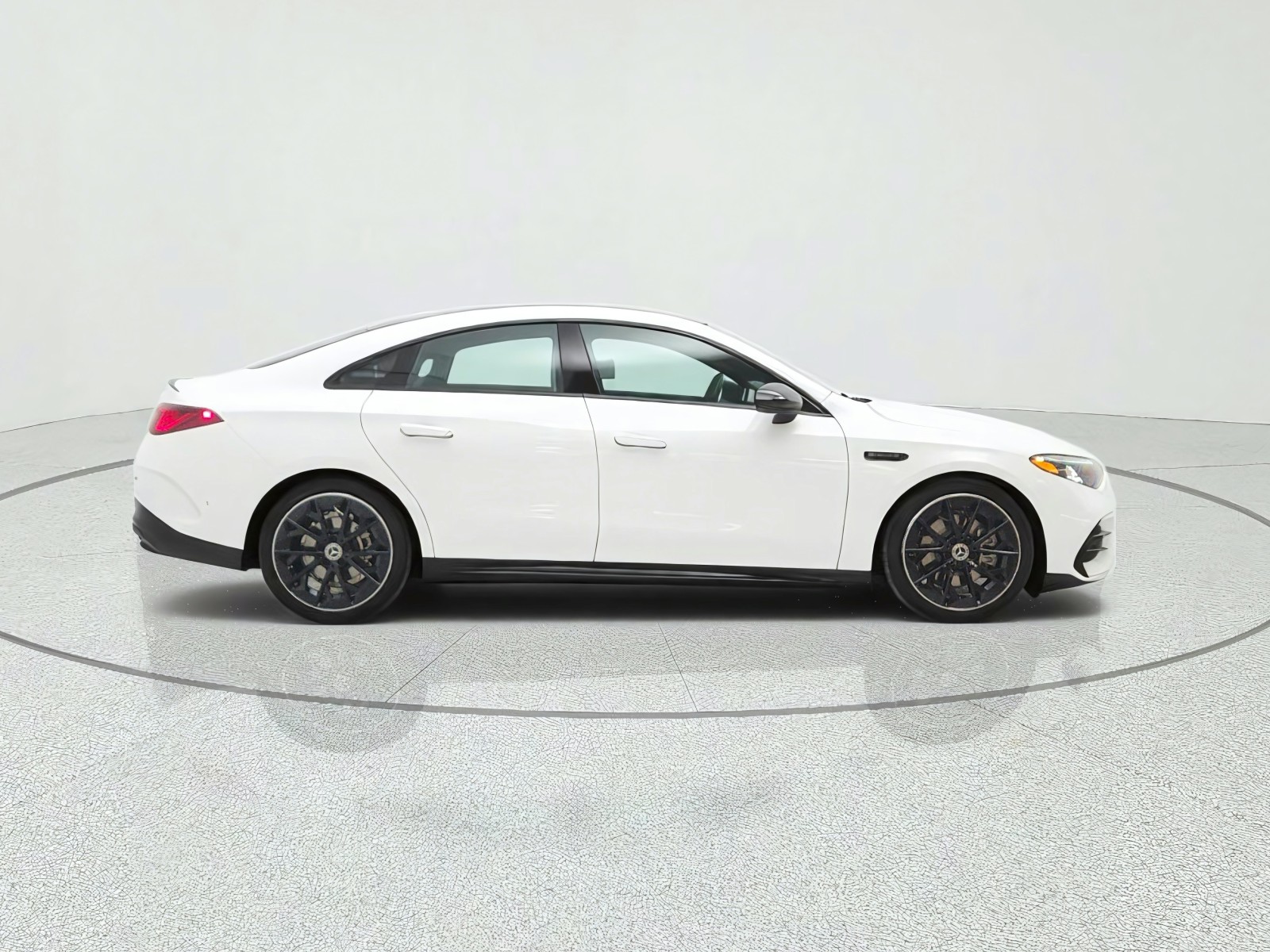 New 2027 Polar White Mercedes-Benz CLA 220 Hybrid FWD image 4