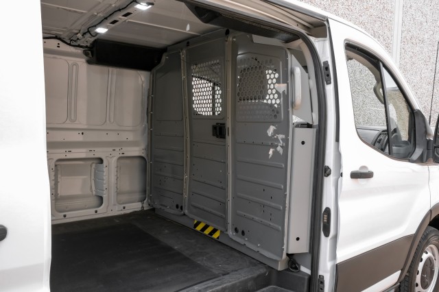 2019 Ford Transit Van  24