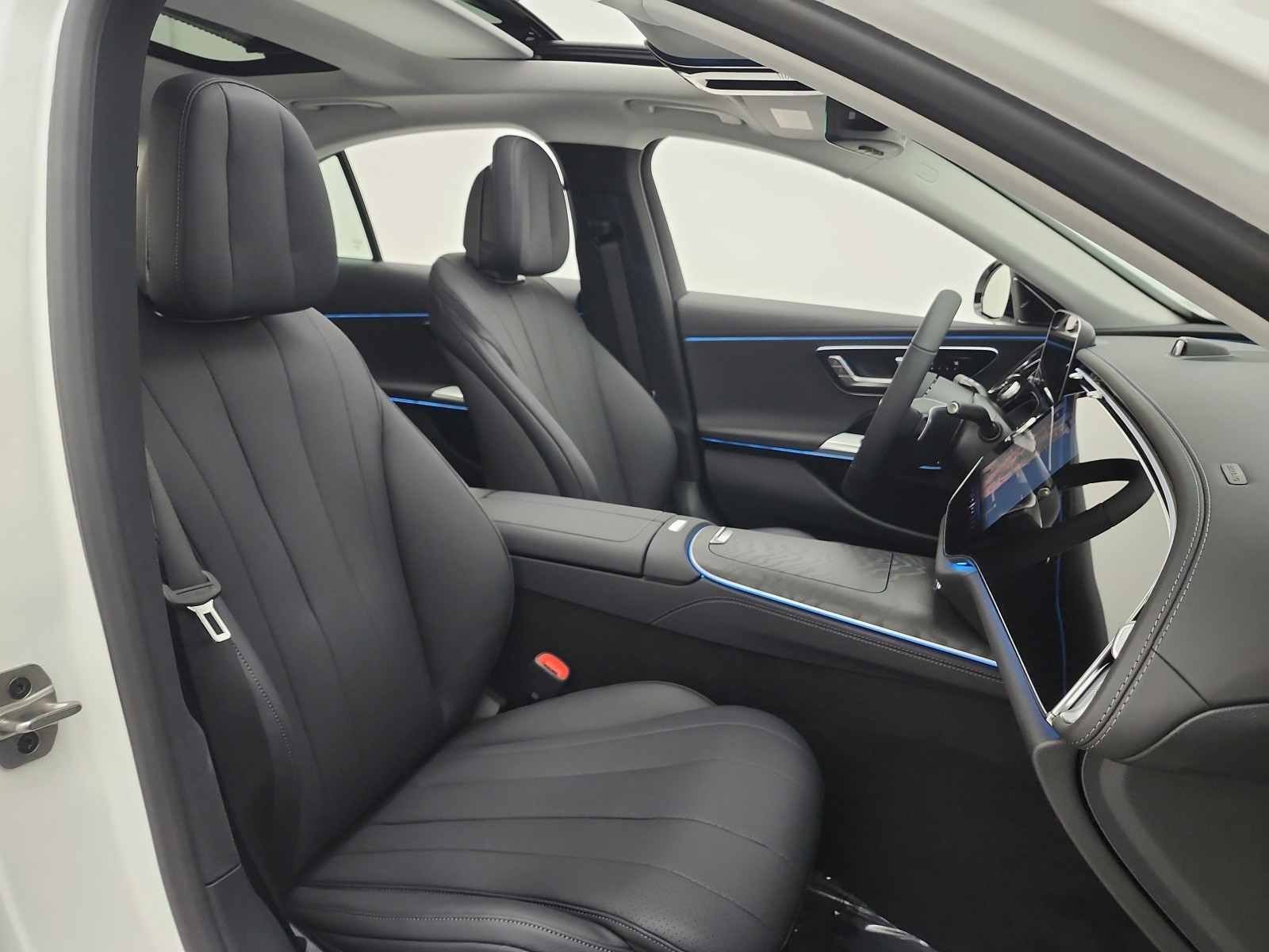 New 2026 Polar White Mercedes-Benz E 450 image 23