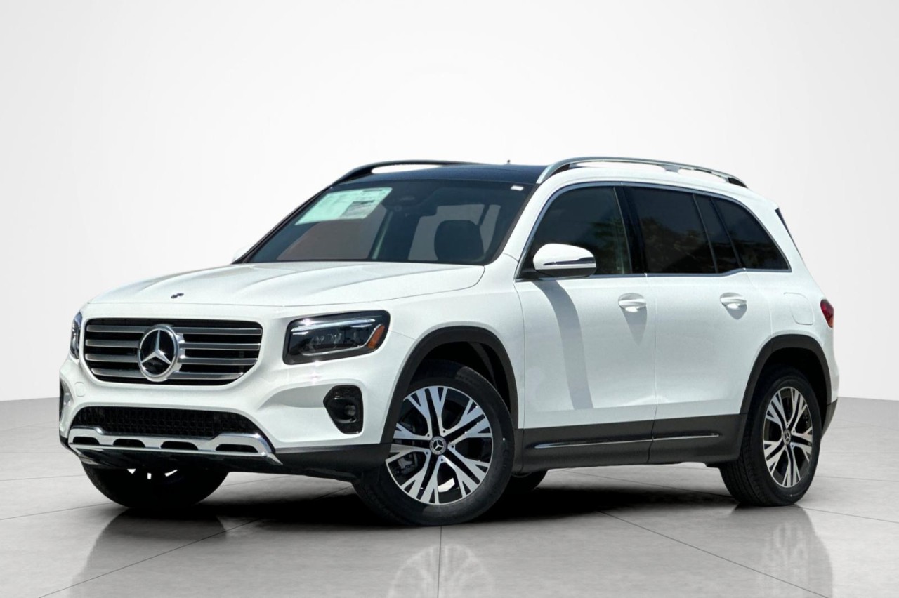 2025 Mercedes-Benz GLB GLB 250 4MATIC's photo