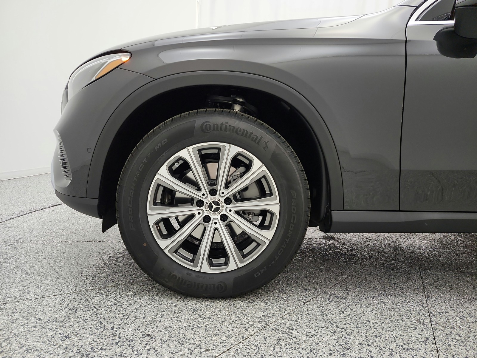 New 2027 Graphite Grey Metallic Mercedes-Benz GLC 300 SUV image 13