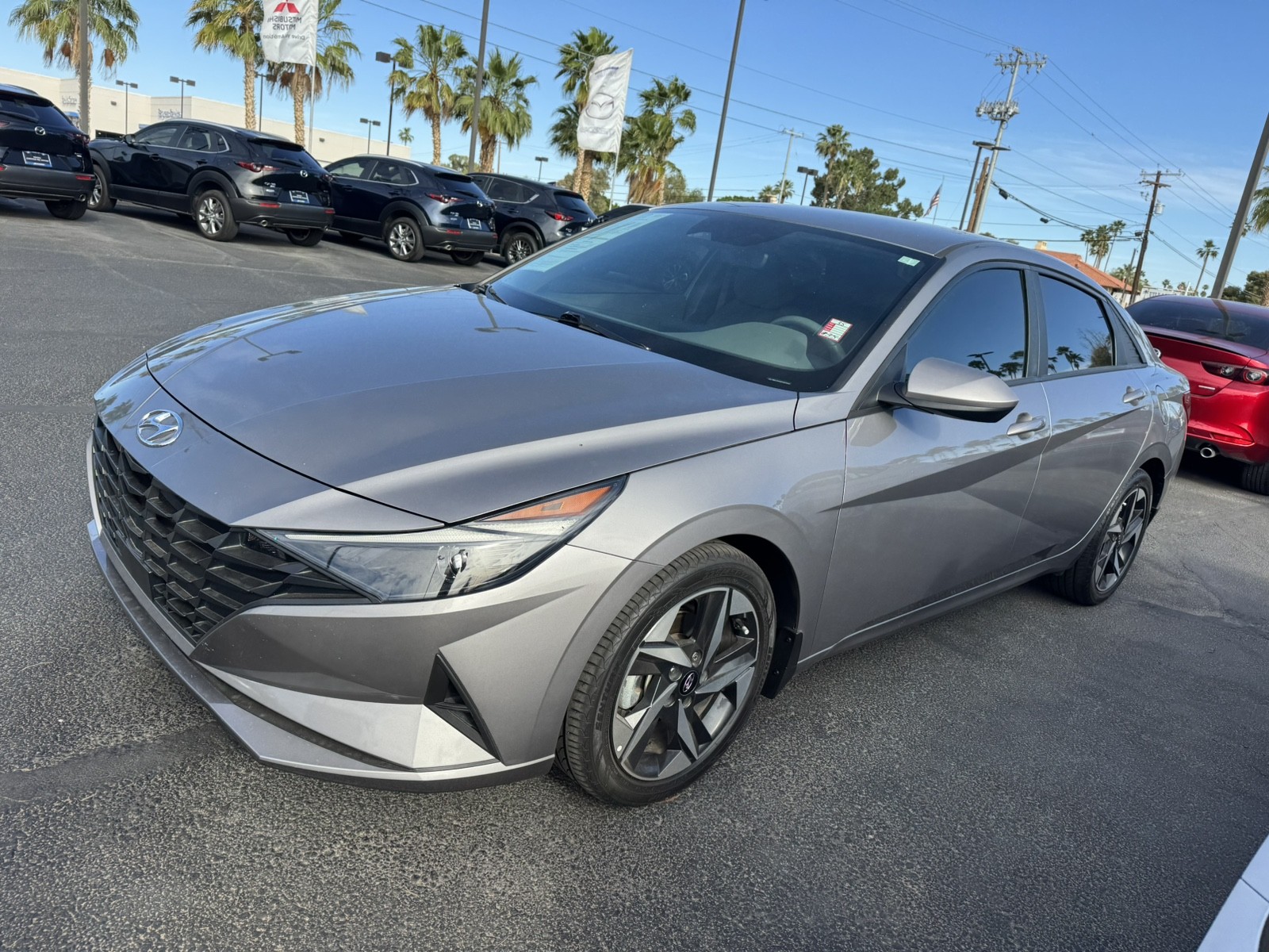 Gray 2023 Hyundai Elantra SEL FWD Sedan Front-Wheel Drive Automatic