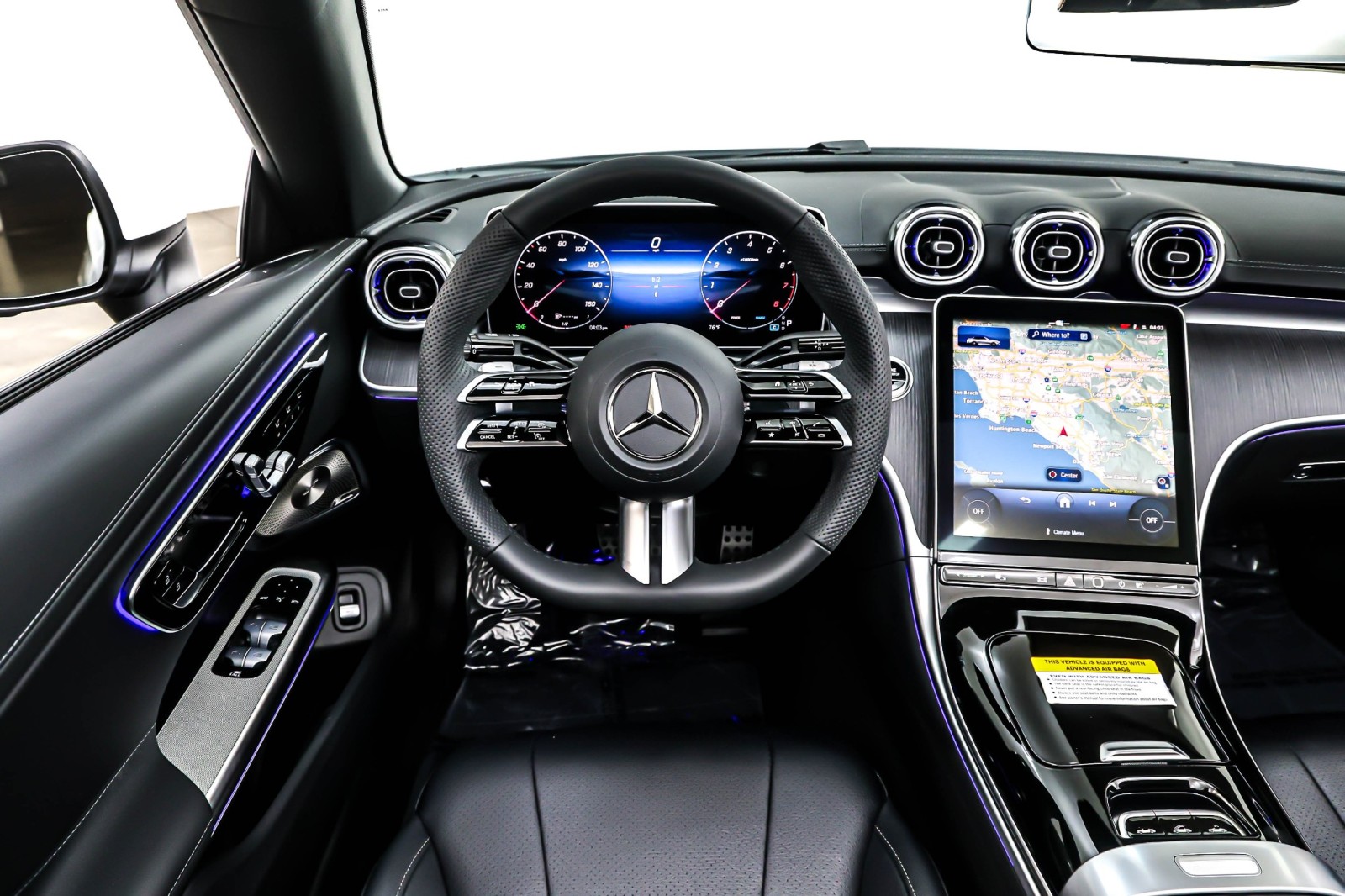 New 2026 MANUFAKTUR Moonlight White Metallic Mercedes-Benz CLE 300 image 5