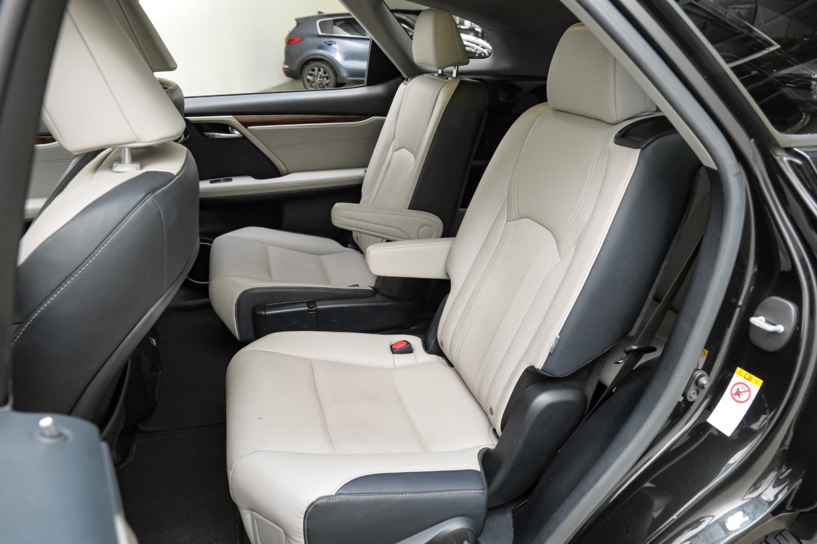 2019 Lexus RX RX 350L Luxury 43
