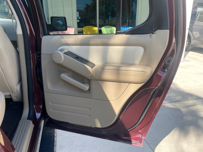 2008 Ford Explorer Sport Trac Limited LOW MILES 49,936 in , 