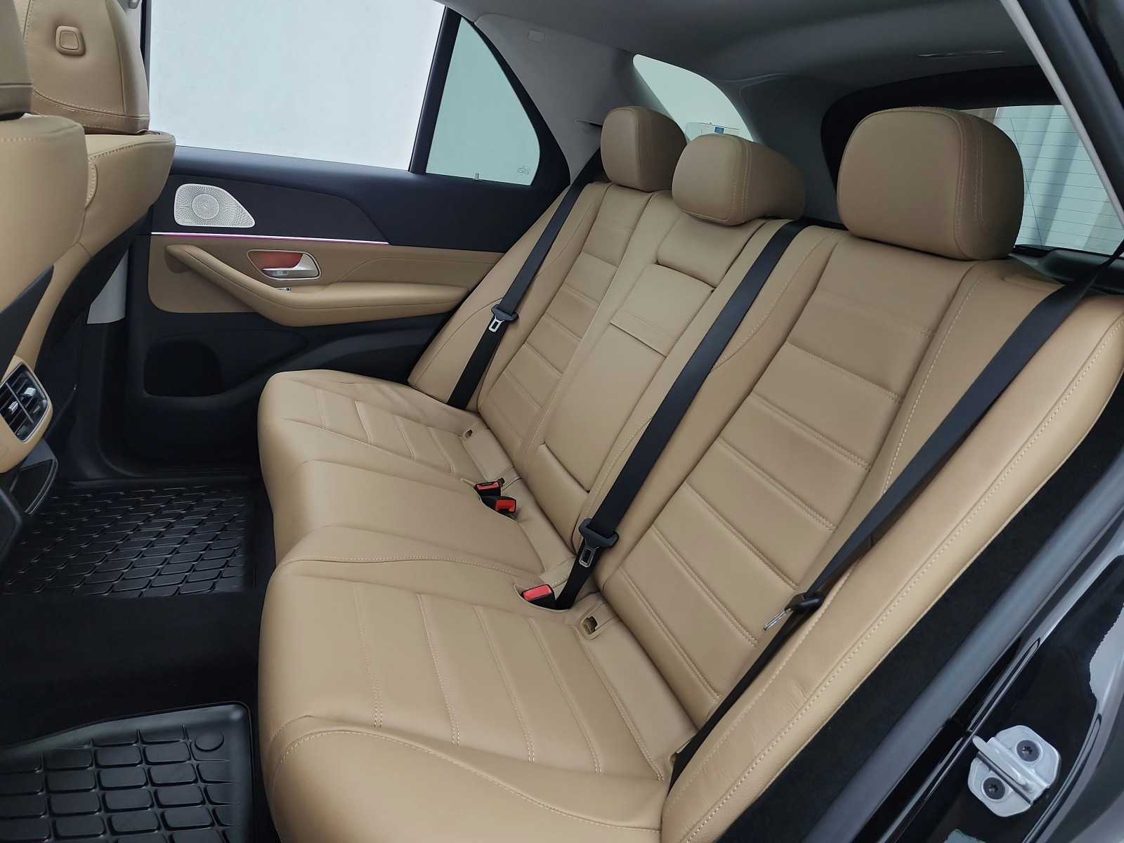 New 2026 Obsidian Black Metallic Mercedes-Benz GLE 450 4MATIC® SUV image 19