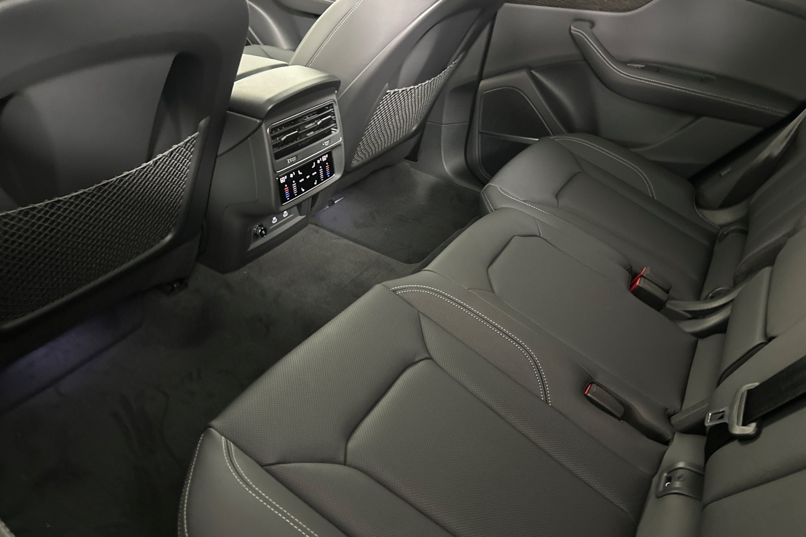 New 2026 Daytona Gray Pearl Effect Audi Premium Plus quattro image 11