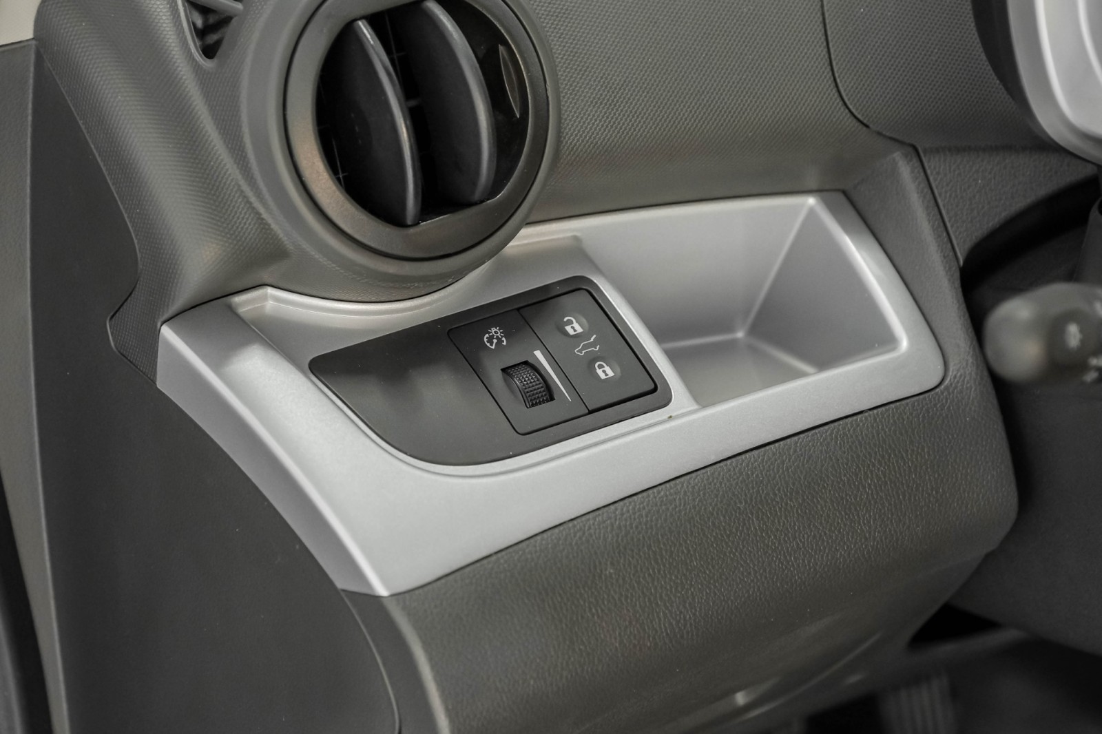 2015 Chevrolet Spark LS AUTOMATIC POWER LOCKS POWER WINDOWS ALLOY WHEEL 26