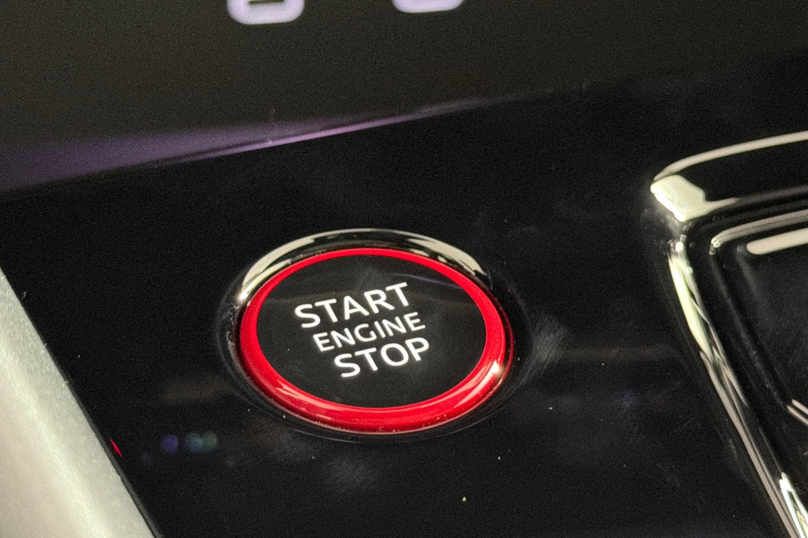 New 2026 Glacier White Metallic Audi quattro image 21