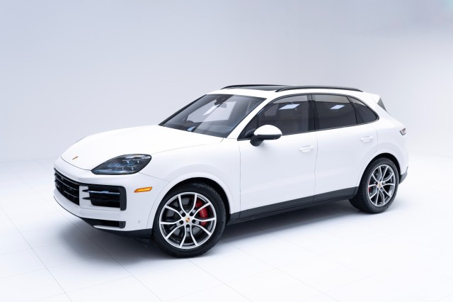 2024  Cayenne S in , 