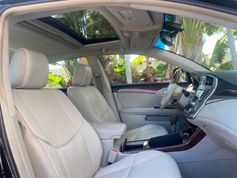 2011 Toyota Avalon Limited LOW MILES 80,879 in ,