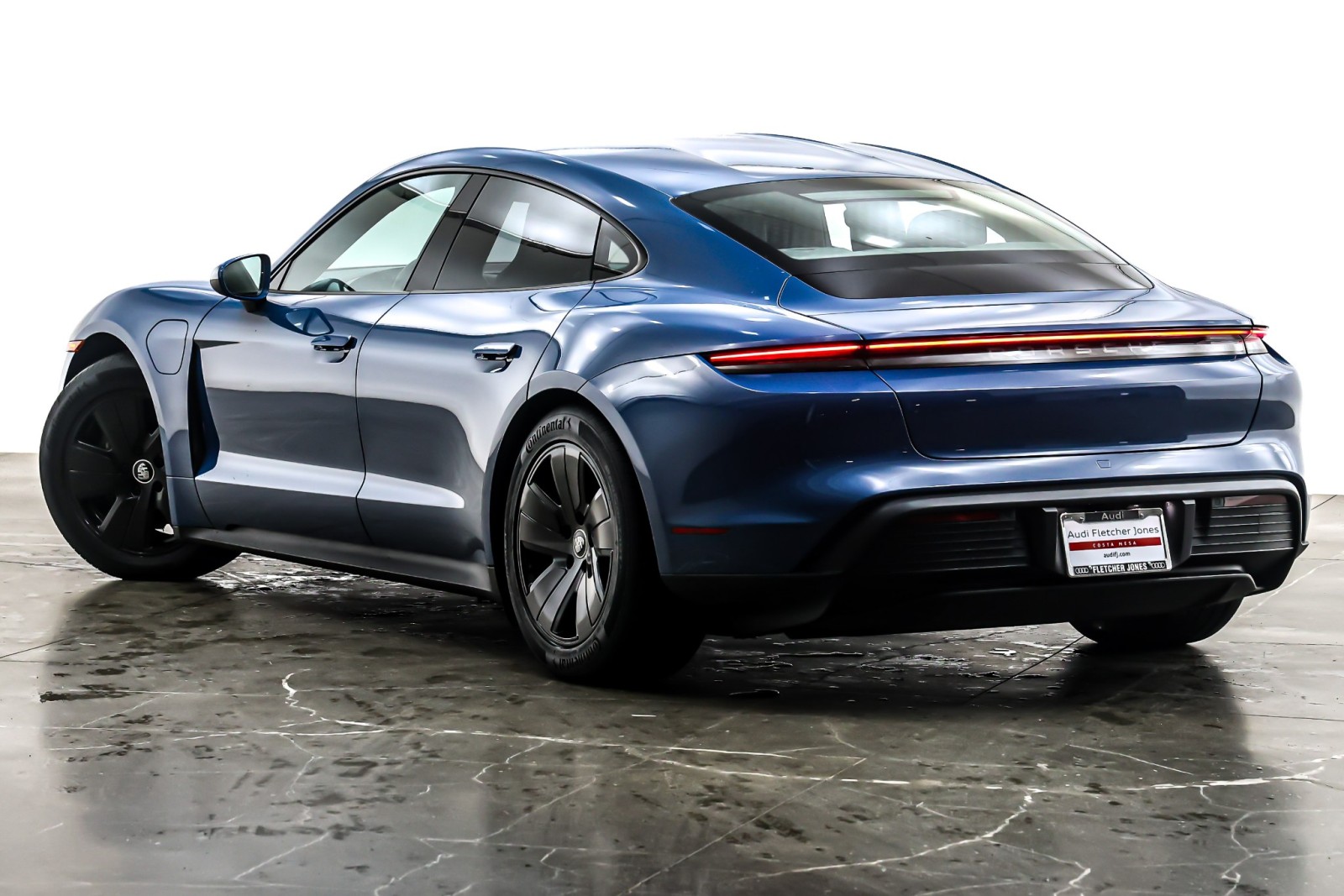 Used 2023 Neptune Blue Porsche RWD image 13