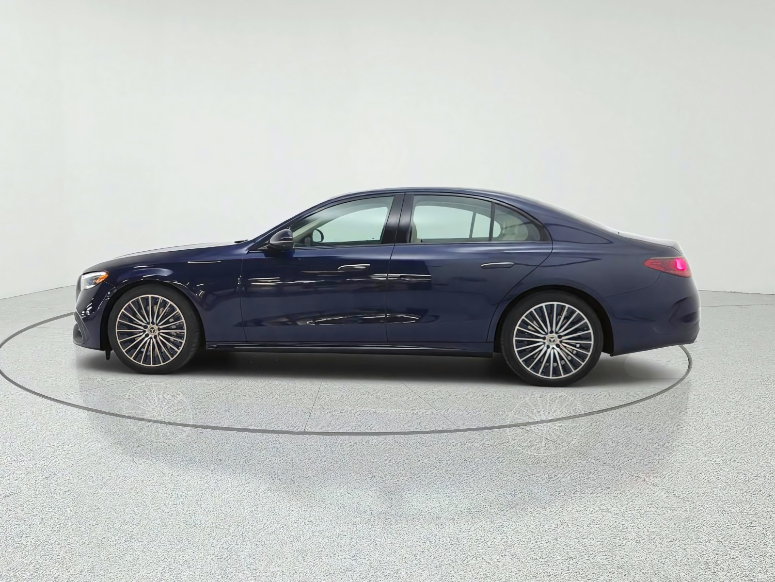 New 2027 Nautical Blue Metallic Mercedes-Benz E 450 4MATIC® Sedan image 8