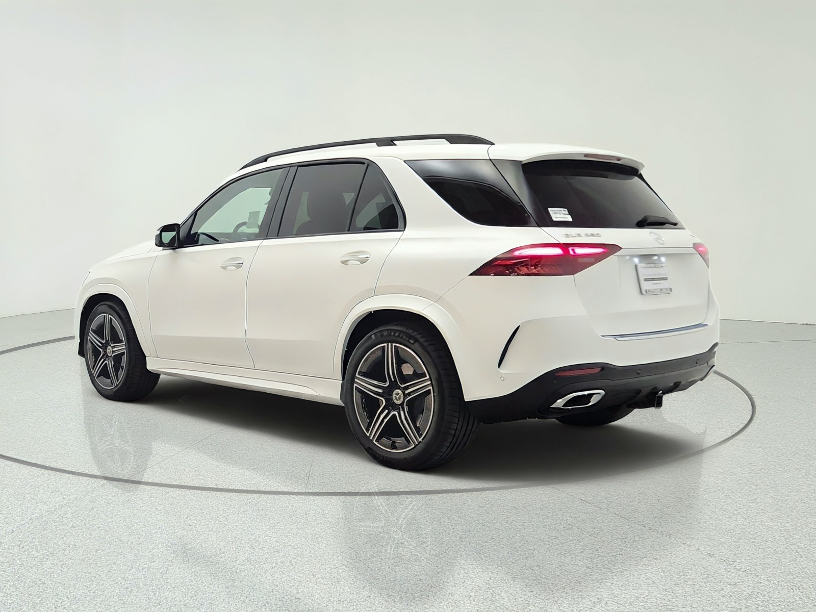 New 2026 MANUFAKTUR Moonlight White magno Mercedes-Benz GLE 450 4MATIC® SUV image 7