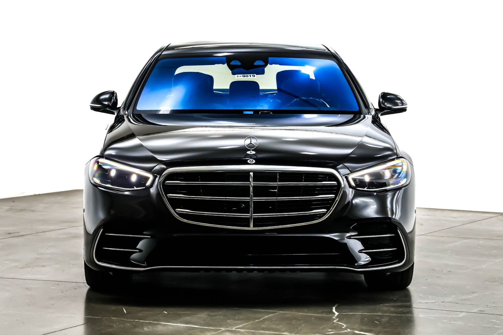 New 2026 Obsidian Black Metallic Mercedes-Benz S 580 4MATIC® Sedan image 2