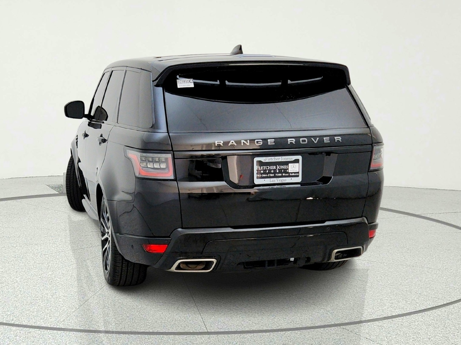Used 2020 Santorini Black Metallic Land Rover HSE Dynamic image 11