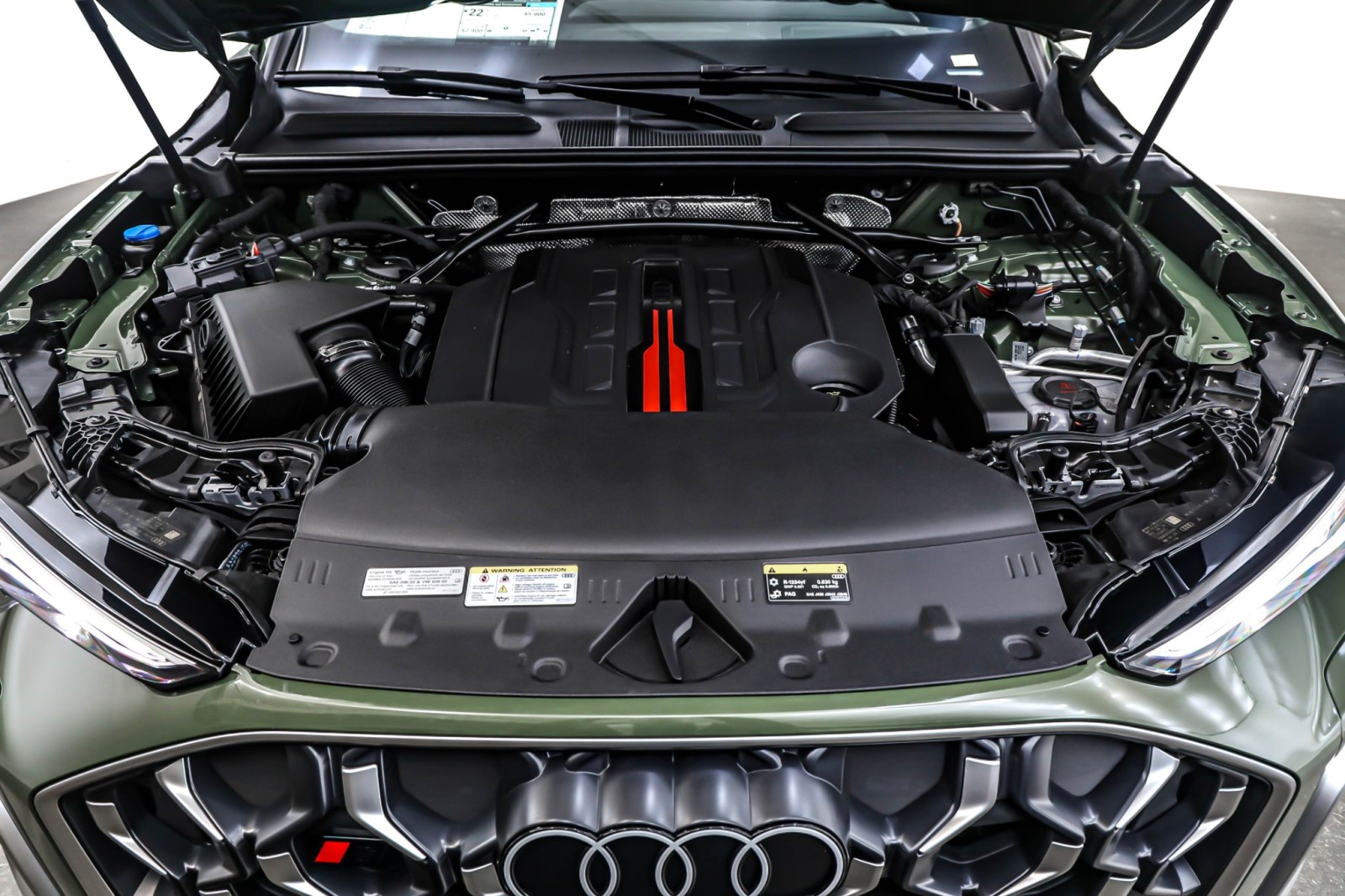 New 2025 District Green Metallic Audi Premium Plus 3.0 TFSI quattro image 11