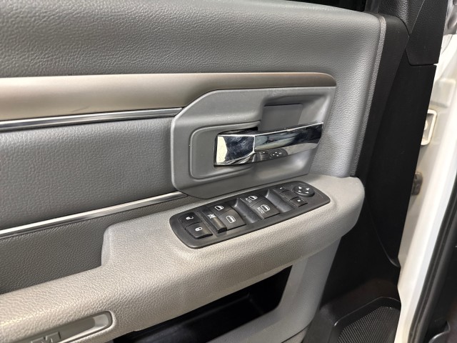 2020 Ram 1500 Classic SLT 4WD 5.7L-V8 in ,