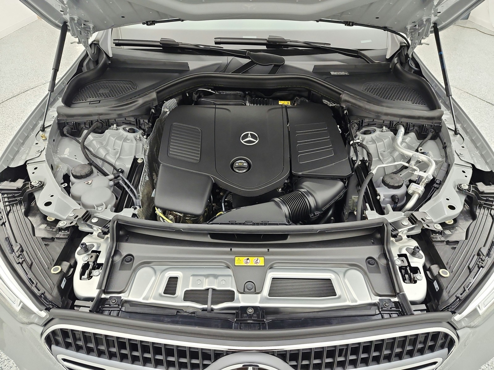 New 2027 MANUFAKTUR Alpine Grey Mercedes-Benz GLC 300 SUV image 12
