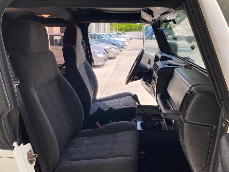 2005 Jeep Wrangler SE 4WD LOW MILES 29,371 1 OWNER in ,