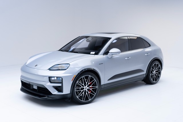 2025  Macan Turbo Electric in , 
