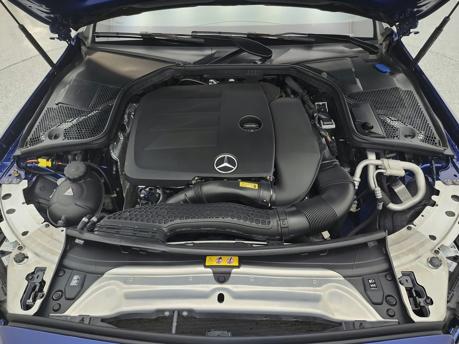 Used 2020 Brilliant Blue Metallic Mercedes-Benz C 300 Coupe image 17