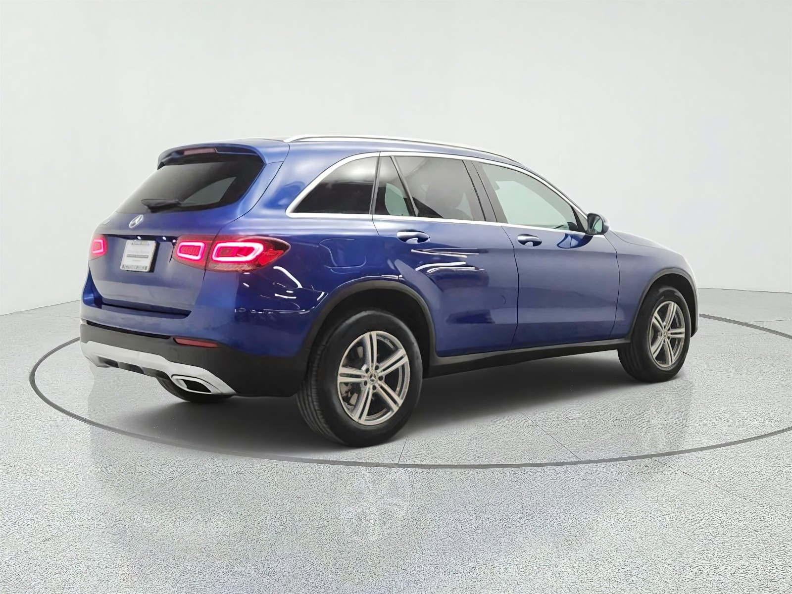 Used 2022 Starling Blue Metallic Mercedes-Benz GLC 300 SUV image 5