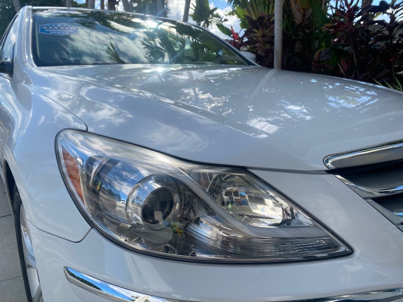 2013 Hyundai Genesis 3.8L LOW MILES 33,576 in , 
