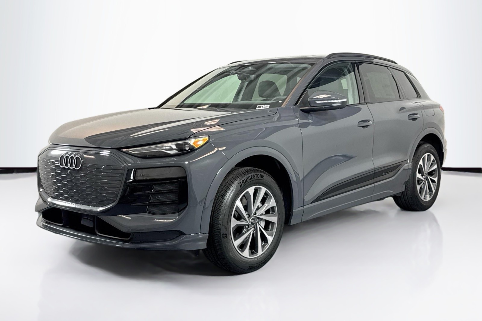 2025 Audi Q6 e-tron Premium quattro